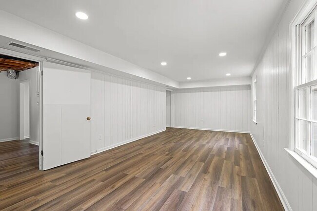 Building Photo - 2340 Castleridge Ct