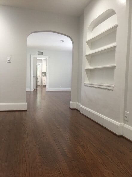 Building Photo - 41 B Smith Street