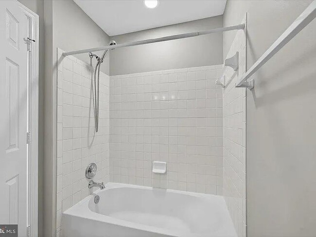 Building Photo - 22989 Whitehall Terrace