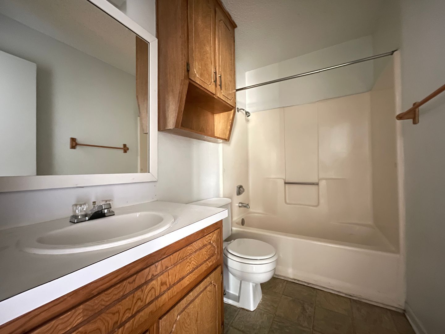 Building Photo - 1704 Bundrant Dr
