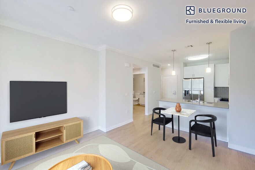 Building Photo - 2777 Alton Pkwy