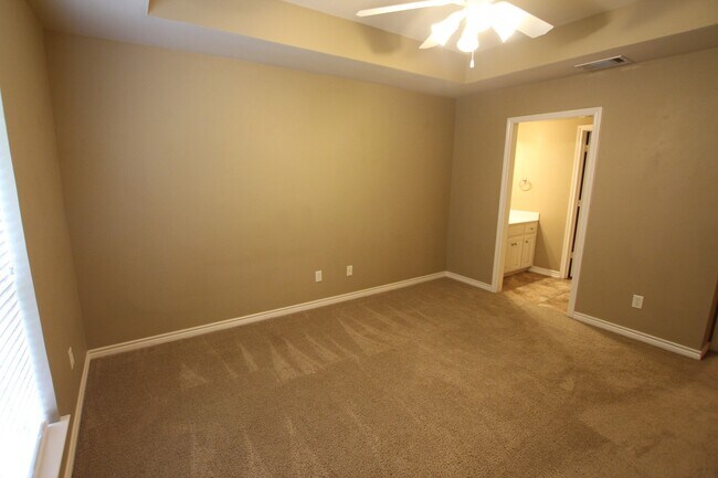 Building Photo - Coming Soon: Beautiful 3 Bedroom, 2 Bath n...