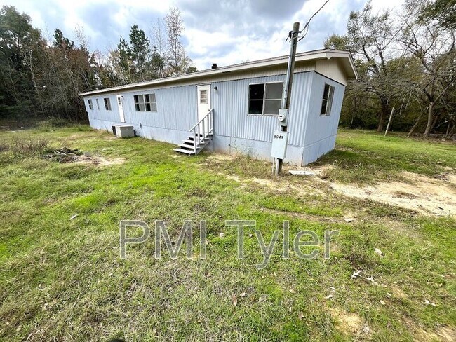 Building Photo - 9049 County Rd 427