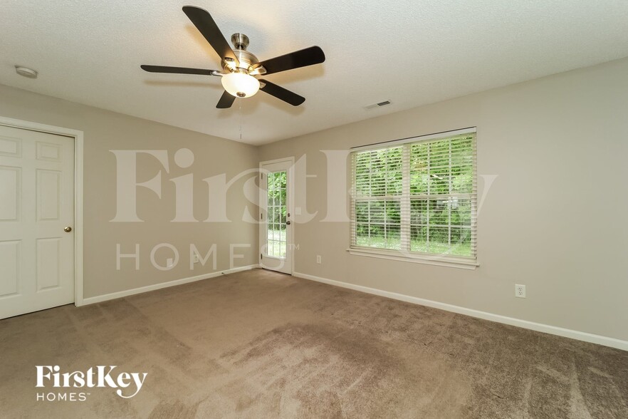 Building Photo - 217 Kinnley Ct