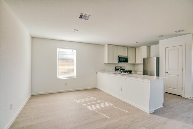 Building Photo - 732 Magnolia Creek Dr