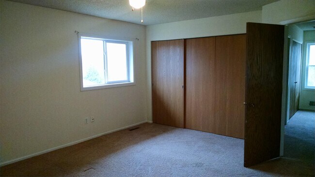 Building Photo - 3597 Gershwin Pl