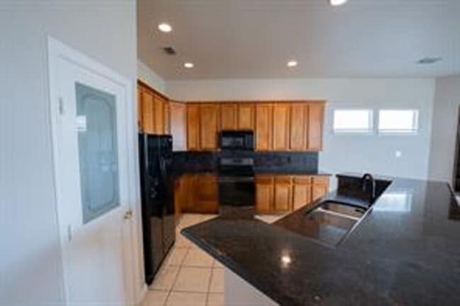 Building Photo - Lakeside Village Living