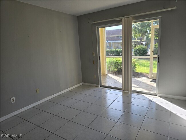 Building Photo - 2660 Kings Lake Blvd