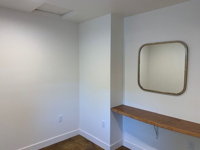 Building Photo - Brand New 2 Bedroom 1 Bath