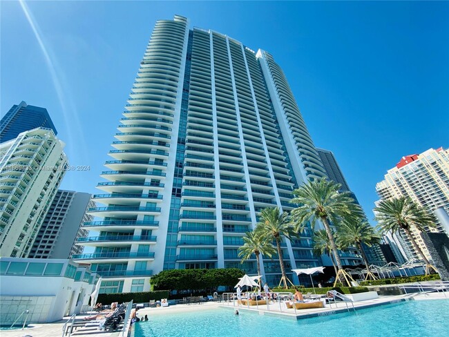 Building Photo - 1331 Brickell Bay Dr