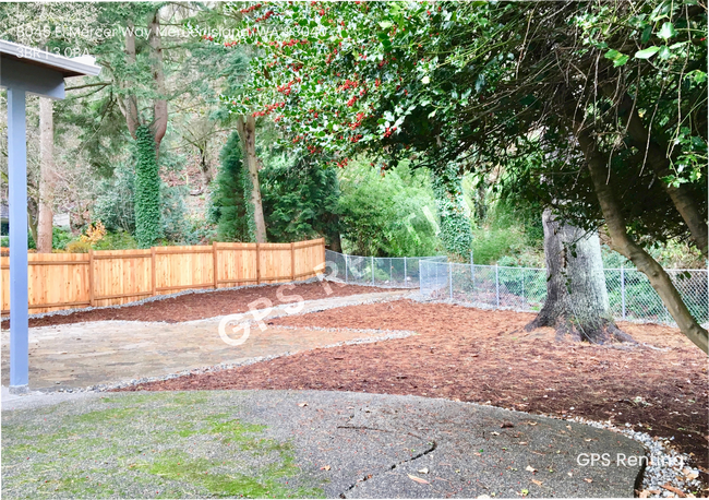 Building Photo - Elegant South Mercer Island Home with Lake...