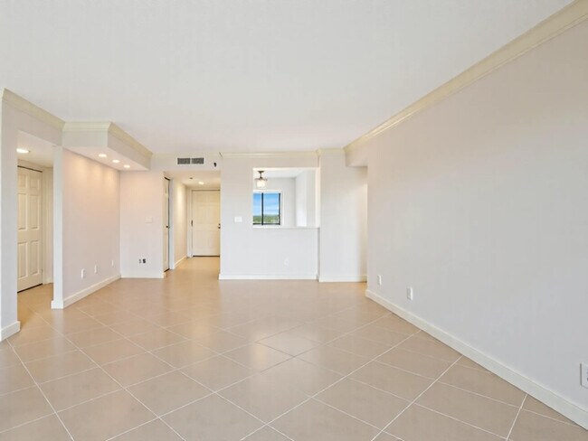 Building Photo - 7380 S Oriole Blvd