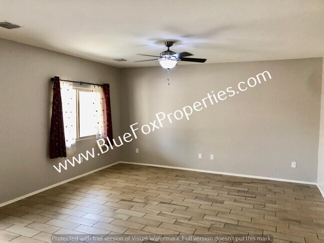 Building Photo - 9009 W Rolling Springs Dr