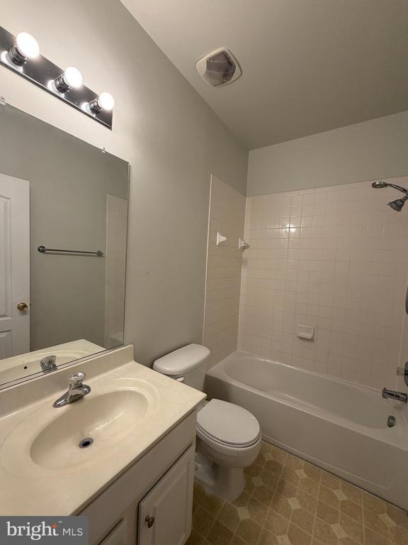 Building Photo - 412 Kintyre Ln