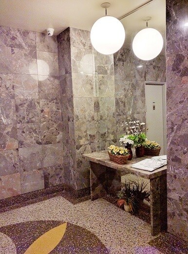 lobby - 6448 Booth St