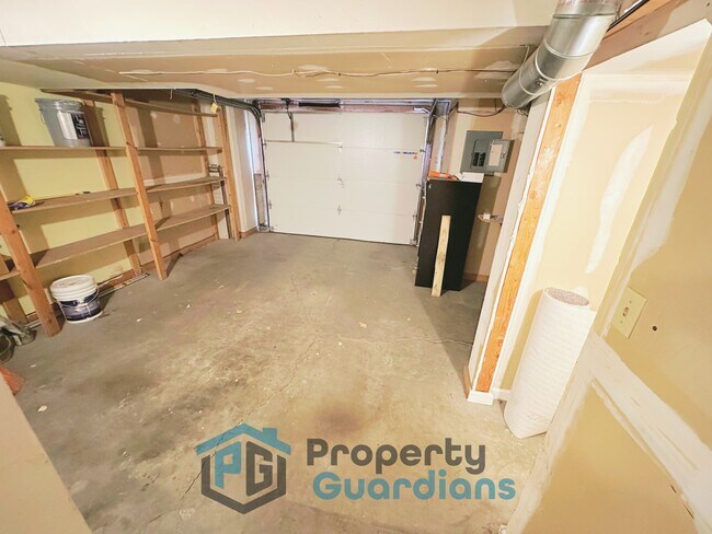 Building Photo - 418 E 500 S