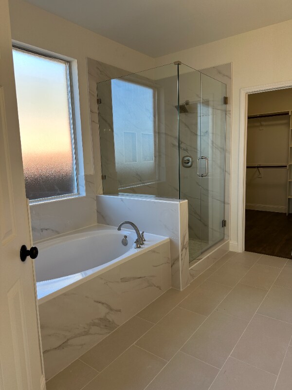 Building Photo - 4205 Lakeside Dr