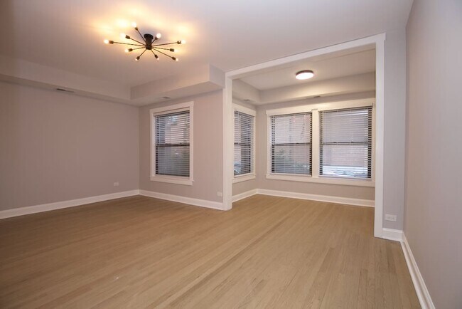 Building Photo - 656 W Gordon Terrace