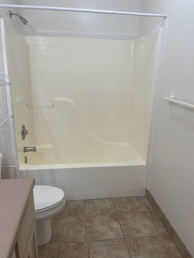 Building Photo - 3315 E Windhover Rd