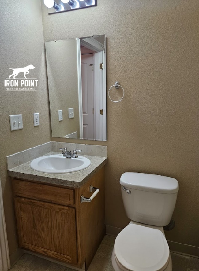 Building Photo - ELD4013