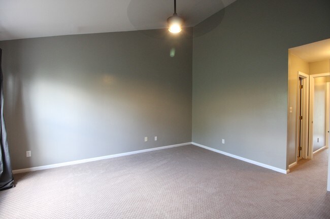 3rd floor back master bedroom - 21504 Welby Terrace