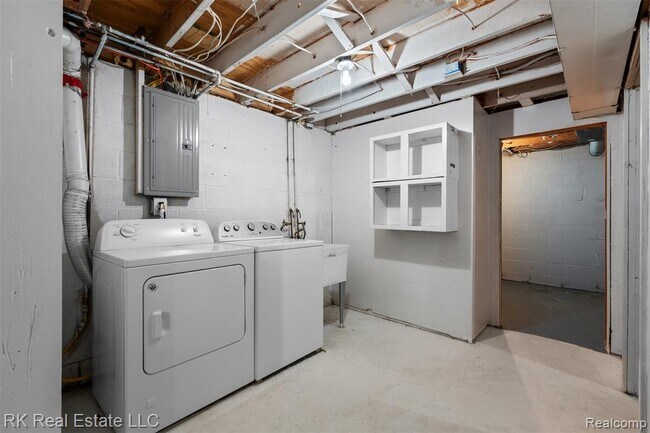 Building Photo - 58629 Wallington