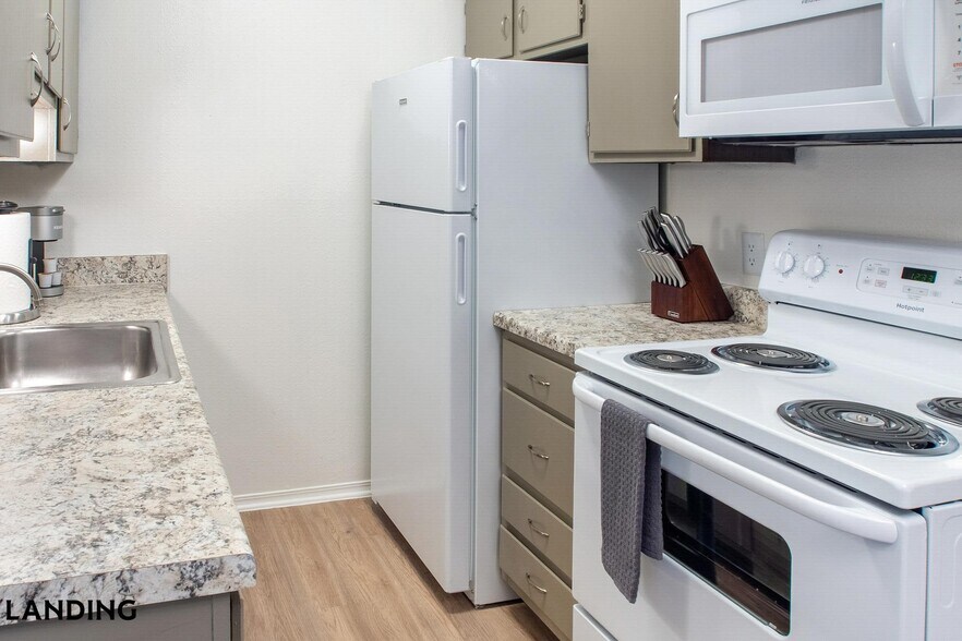 Building Photo - 6326 S 107th E Ave