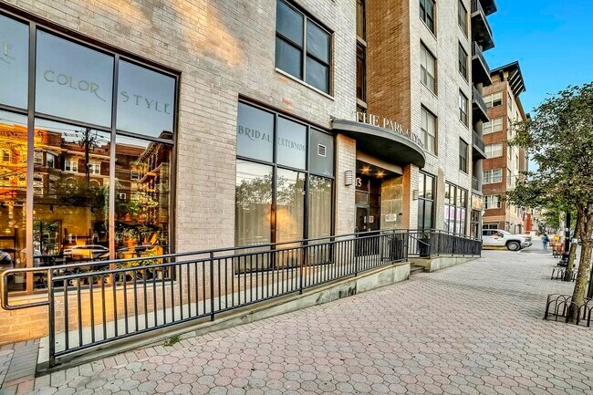 Building Photo - 4315 PARK Ave