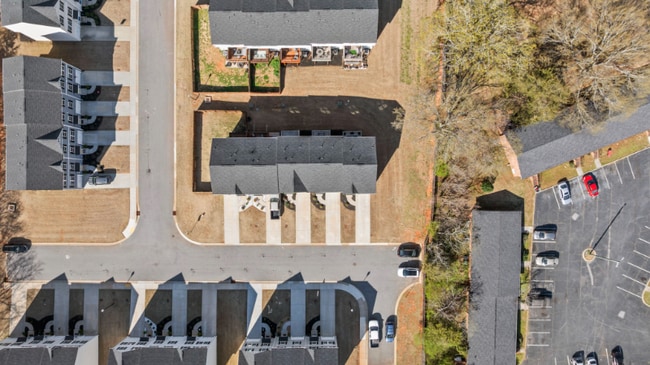 Building Photo - 121 Sligh Wy