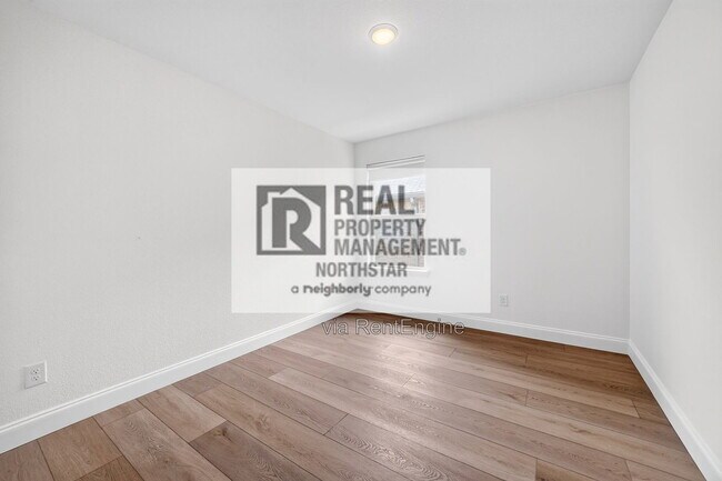 Building Photo - 1804 Huisache St