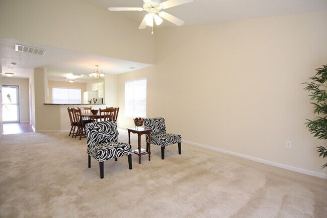 Building Photo - 108 Mistletoe Way