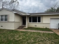 Building Photo - 2330 NW 35th- AVAILABLE NOW!