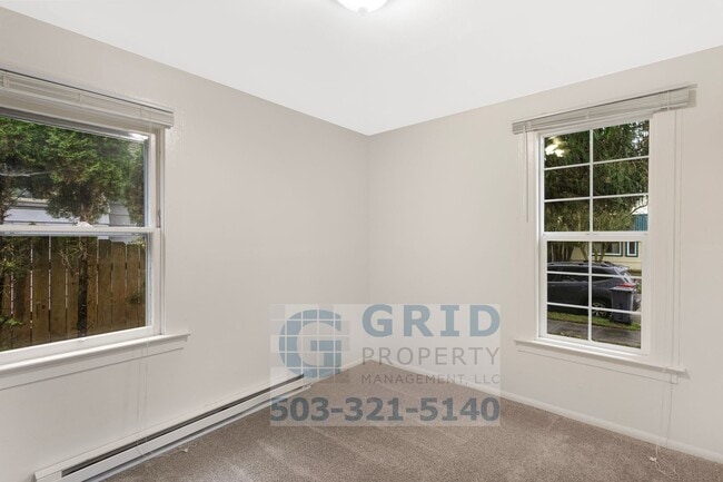 Building Photo - Spacious 4 Bedroom Single Family Home- South East Portland