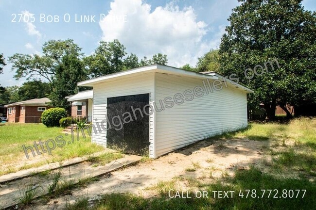 Building Photo - 2705 Bob O Link Dr