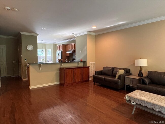 Building Photo - 54 Fairways Dr