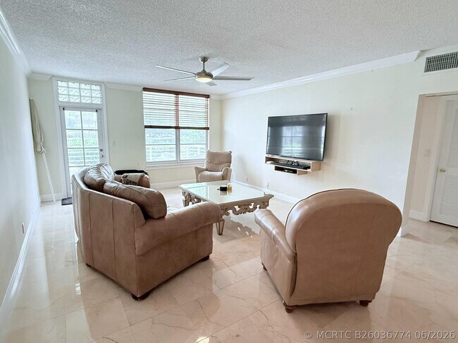 Building Photo - 2851 S Ocean Blvd