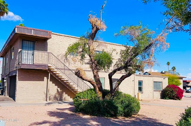 Building Photo - 4731 E Belleview St