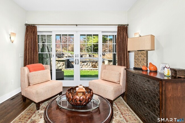 Building Photo - 9 Dancing Bear Rd