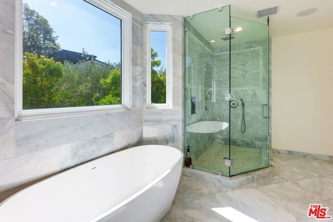 Building Photo - 363 S Saltair Ave