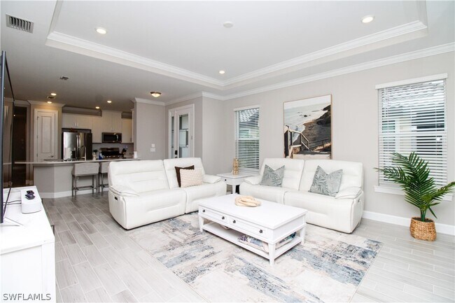 Building Photo - 15565 Vittorio St