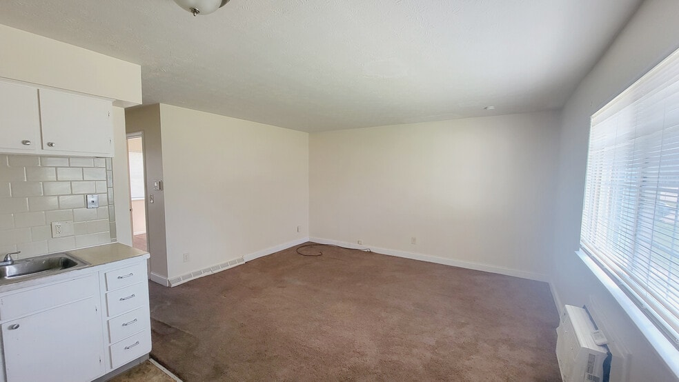 Building Photo - 551 Baltimore Ave