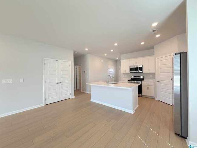 Building Photo - 14707 Mountain Strm Dr