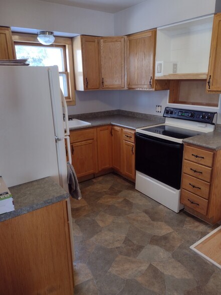 Building Photo - 1328 Wilson Dr