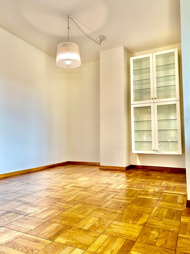 Dining room - 4200 Cathedral Ave NW
