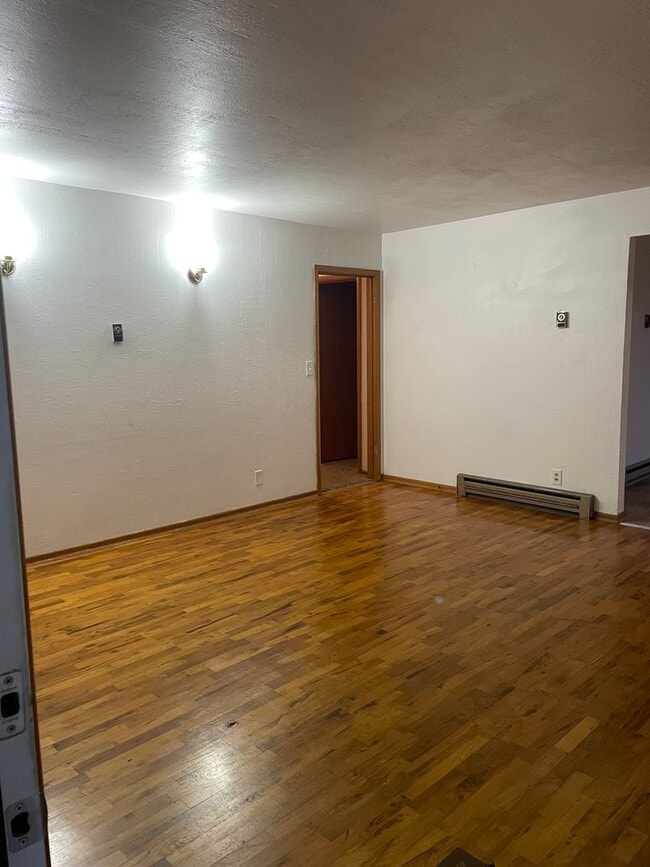 Building Photo - 3 Bedroom 1.5 Bathroom Home in Sublimity!