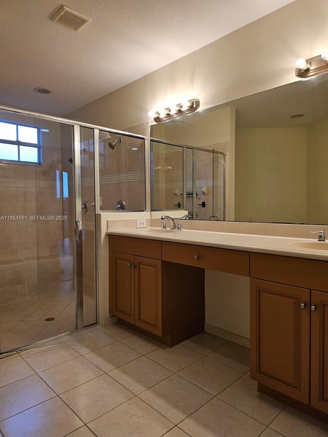 Building Photo - 8255 NW 128th Ln