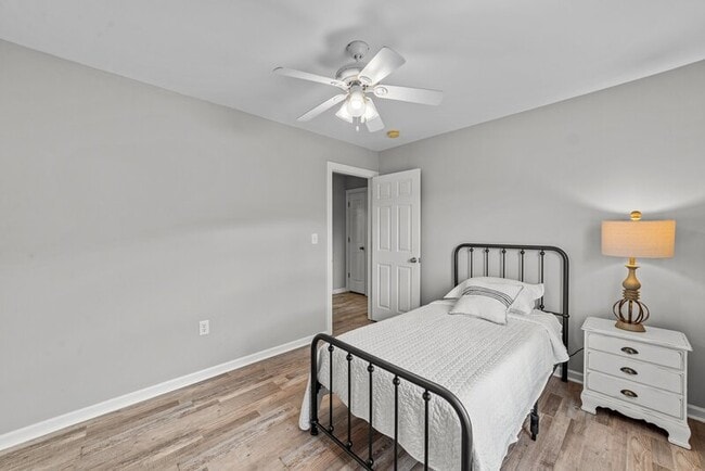 Building Photo - 2150 Oak Bend Dr