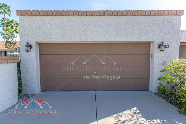 Building Photo - 5513 E Terry Dr