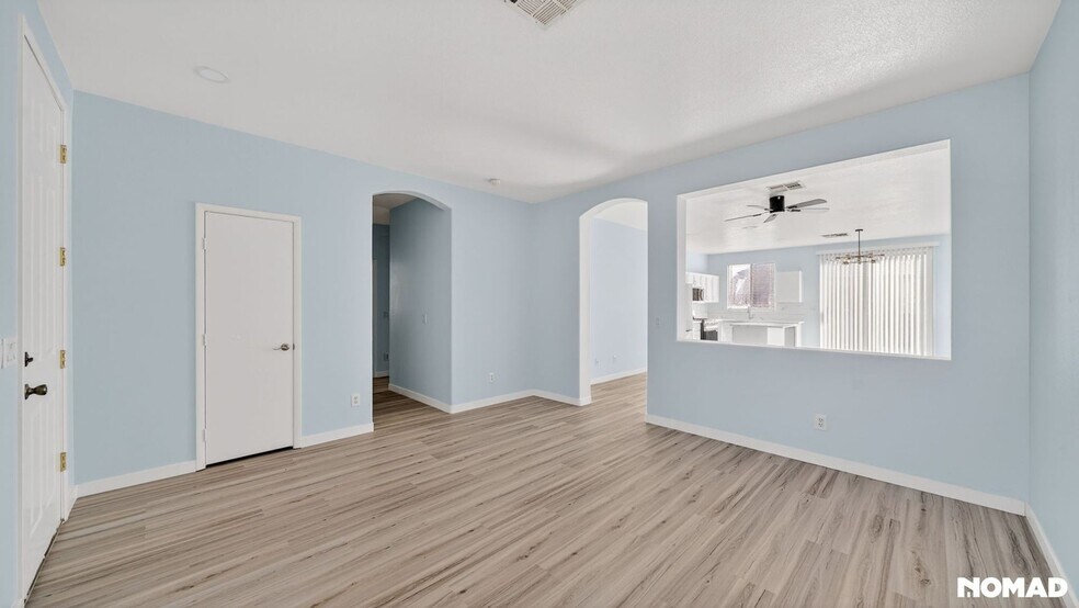 Building Photo - 1903 Giant Pine Ave