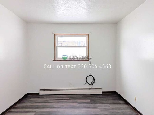 Building Photo - 285 Villa St